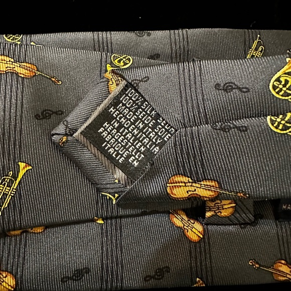 Beaufort Tie Rack Grey Musical Instruments Silk Tie - Picture 5 of 5